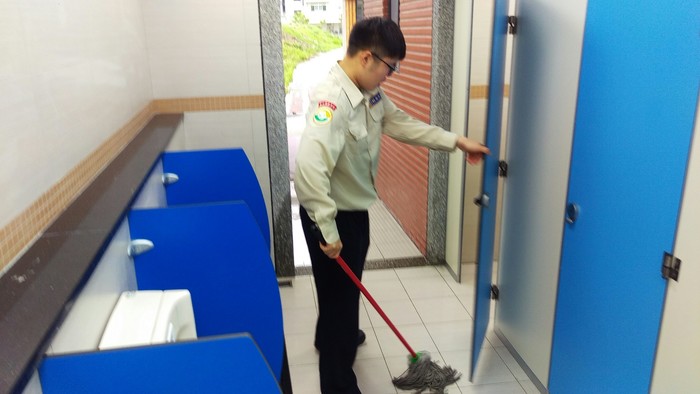 協助校園清潔